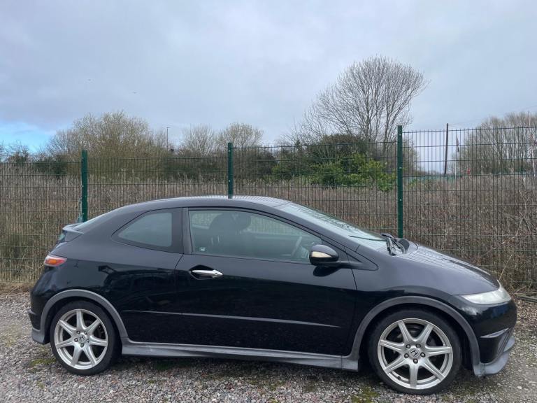 HONDA CIVIC 1.8 I-VTEC 57 REG BLACK 3 DOOR MOT SEPTEMBER 24TH 2026 SERVICE HISTORY LOW INSURANCE