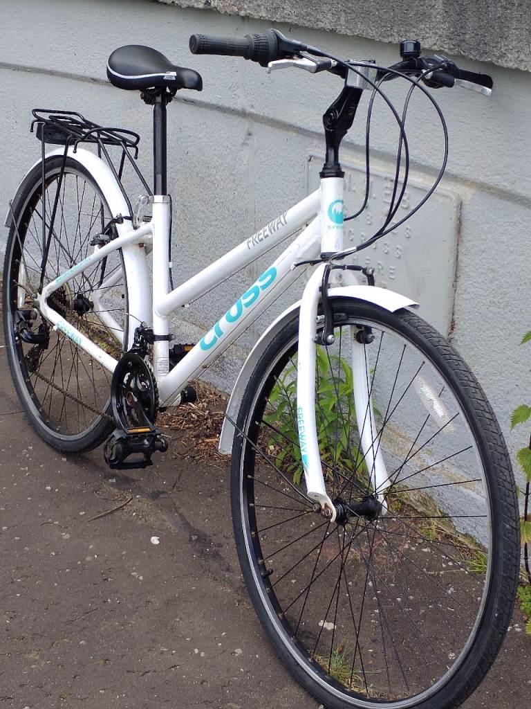 Hybrid Tenegers/Ladies Bike. Perfect Working Order. 700c wheels.