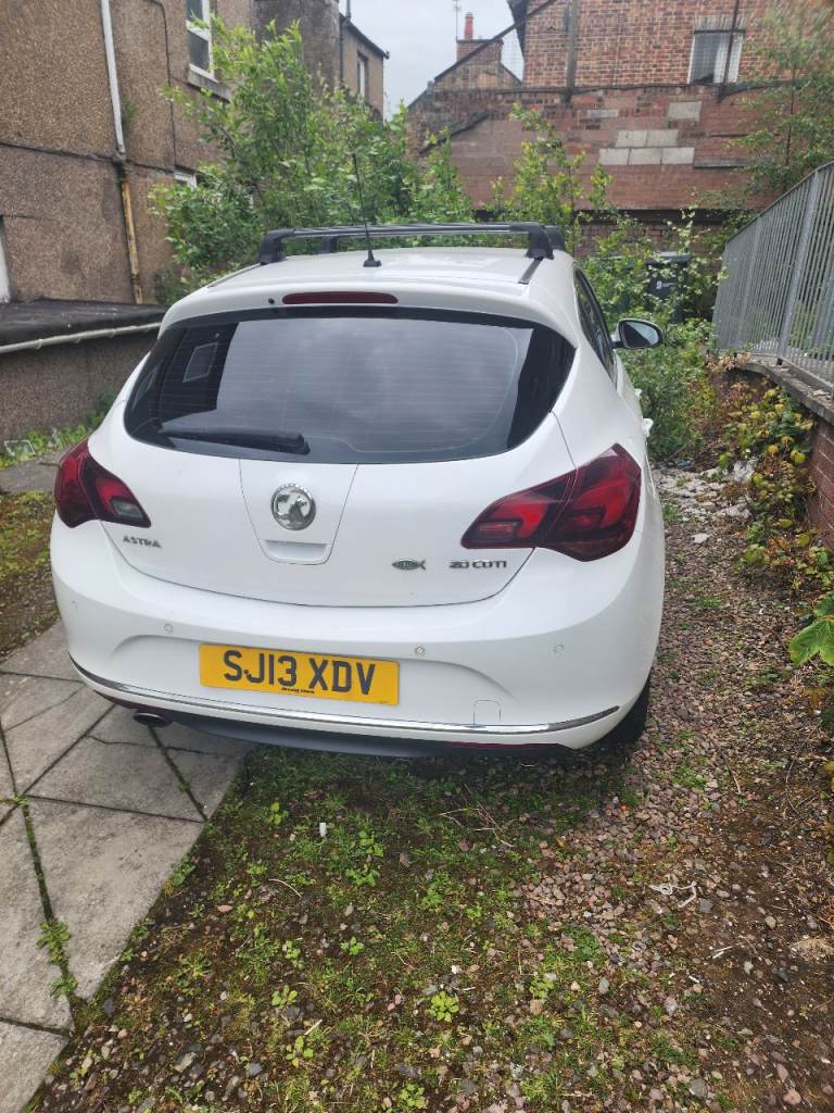 Vauxhall, ASTRA, Hatchback, 2013, Manual, 1956 (cc), 5 doors