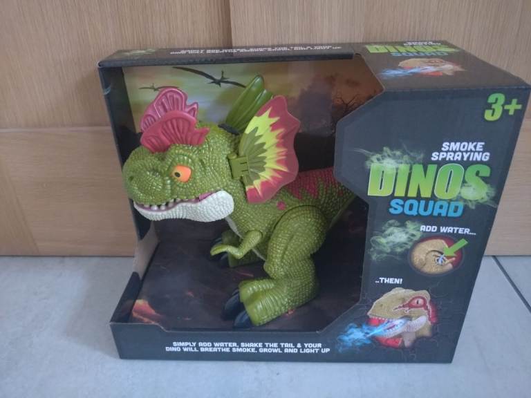 SMOKE SPRAYING DINOS SQUAD Dinosaur Toy – New in Box
