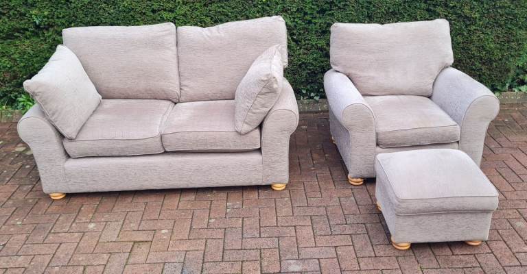 DELIVERY INCLUDED VGC grey chenille cotton fabric 2 seater sofa armchair footstool suite 