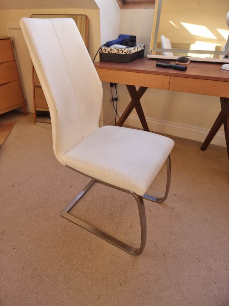 Dining chair