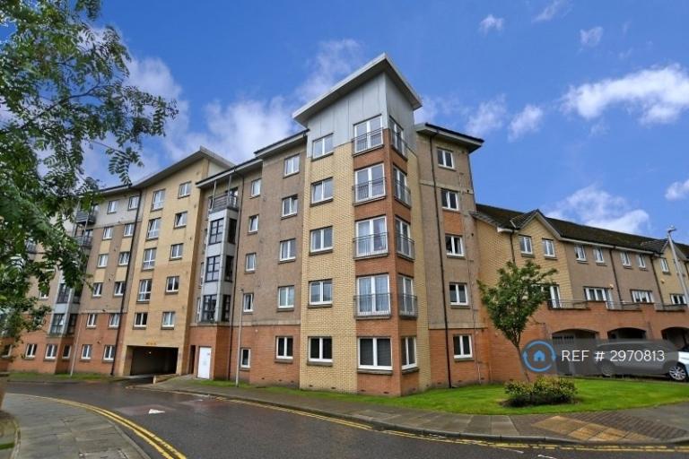 2 bedroom flat in Bothwell Road, Aberdeen, AB24 (2 bed) (#2970813)