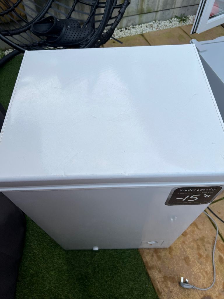 Small fridge 