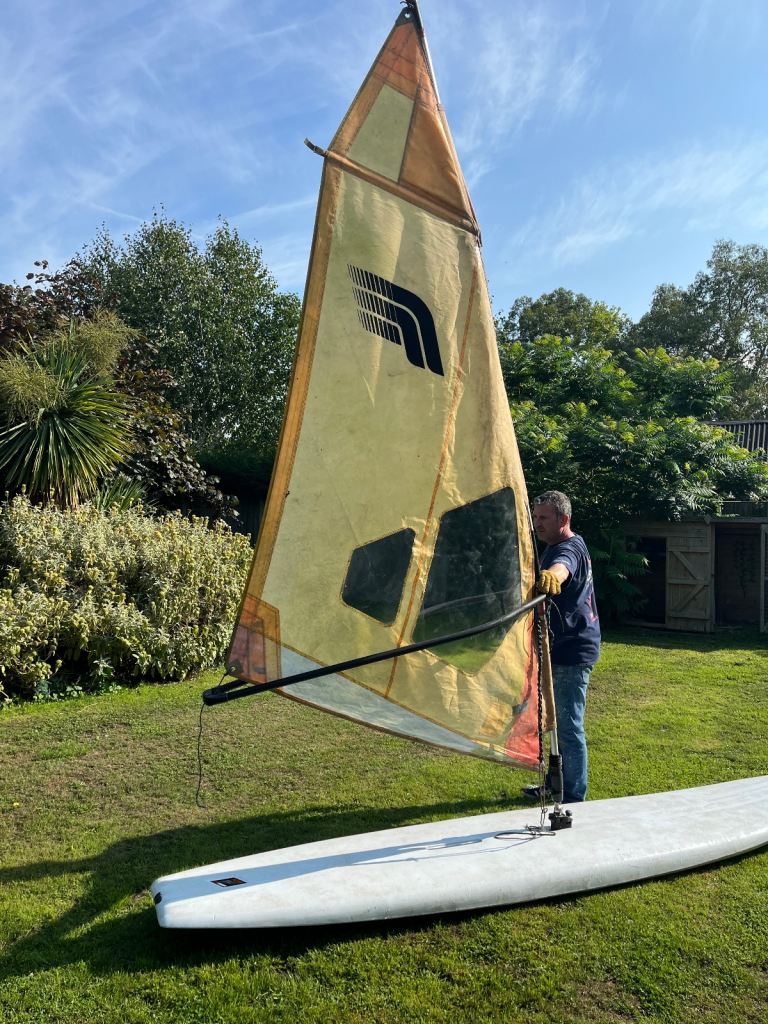 FREE Small windsurf / can be used as paddle board