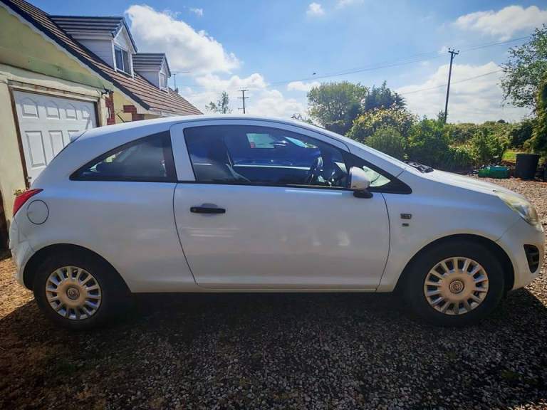 Vauxhall, CORSA, Hatchback, 2012, Manual, 998 (cc), 3 doors