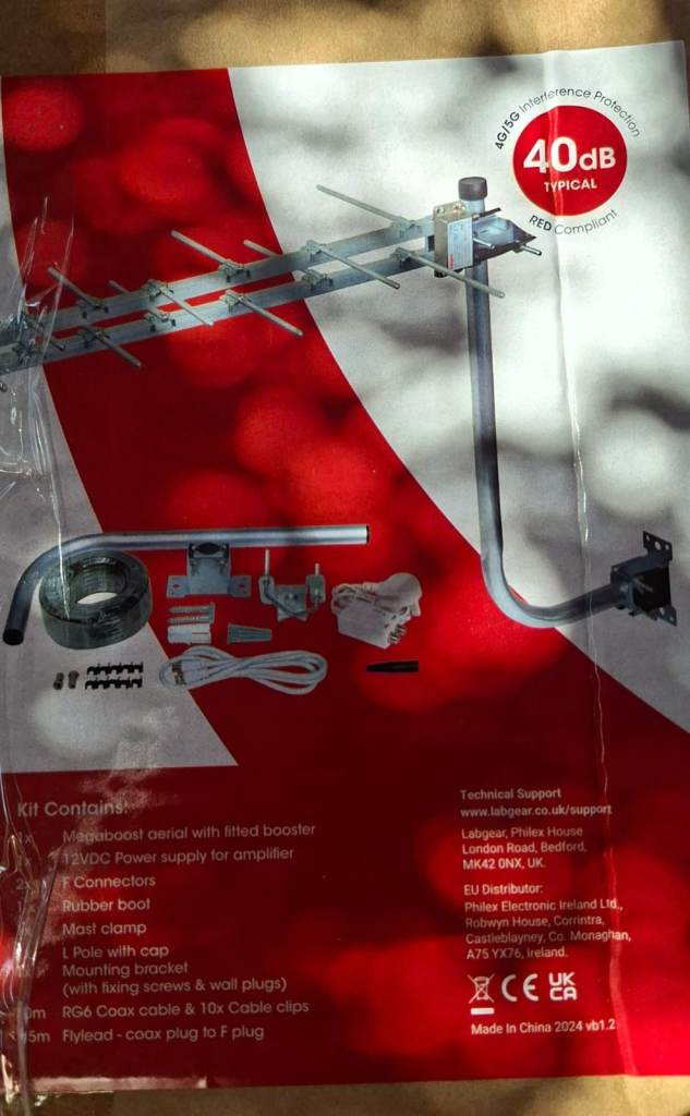Labgear Megaboost Compact Aerial Group K with Built-in Booster & Fixing Kit