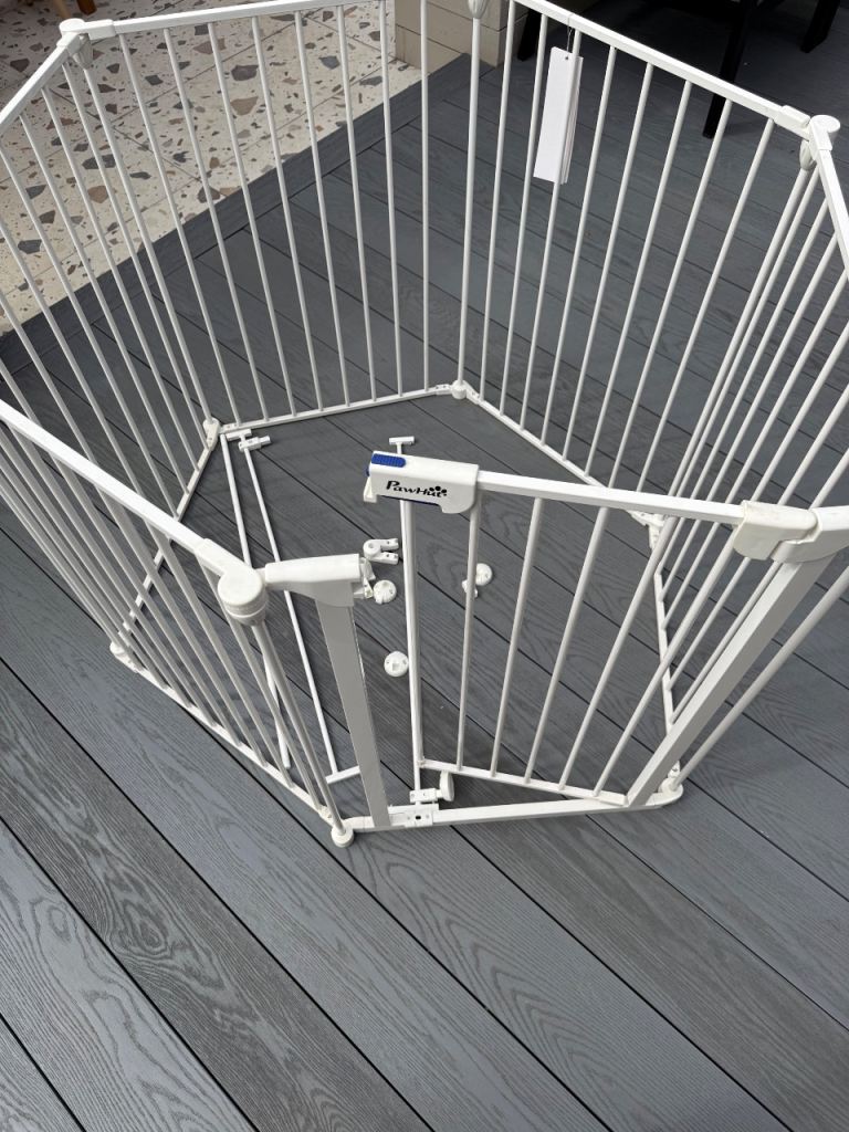Pawhut indoor fence/cage for dogs