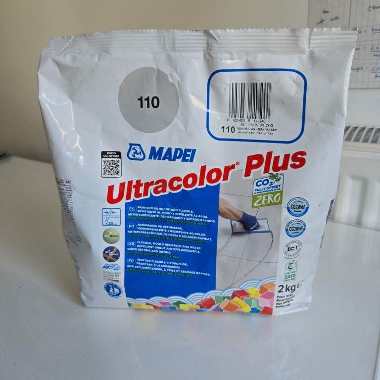 Mapei Ultracolour plus grout 110 manhatten 2kg