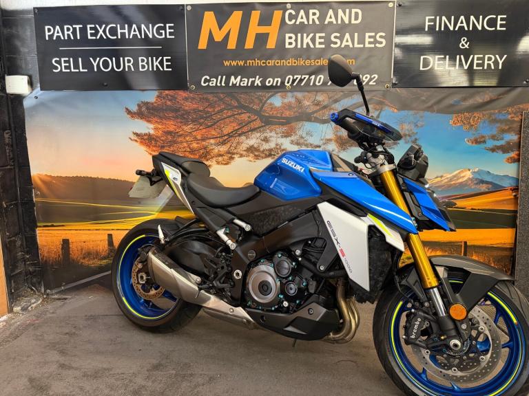 2021 Suzuki GSX-S 1000 R 4800 Miles fsh Blue/Silver Retro Roadster Petrol Manual