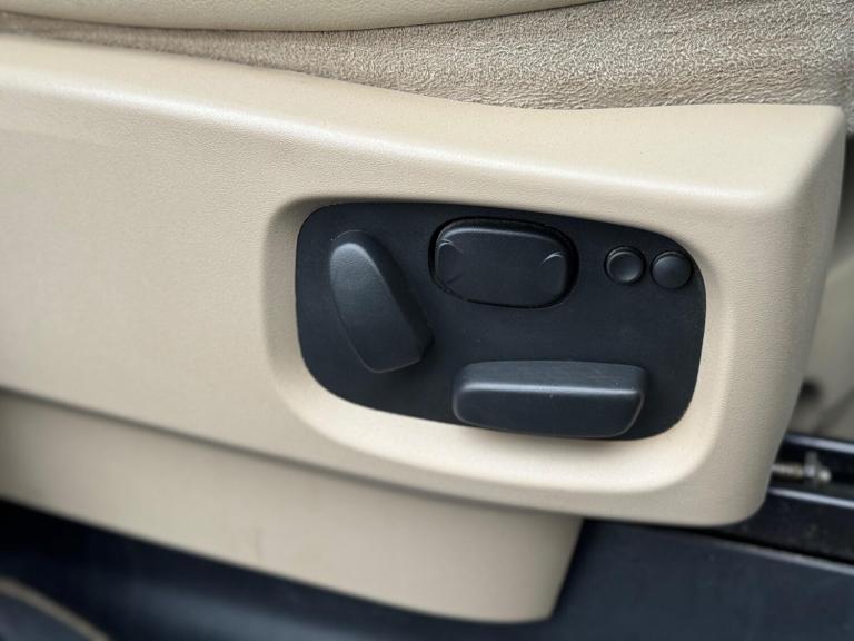 2012 Land Rover Discovery 4 3.0 SD V6 HSE Auto 4WD Euro 5 5dr ESTATE Diesel Automatic