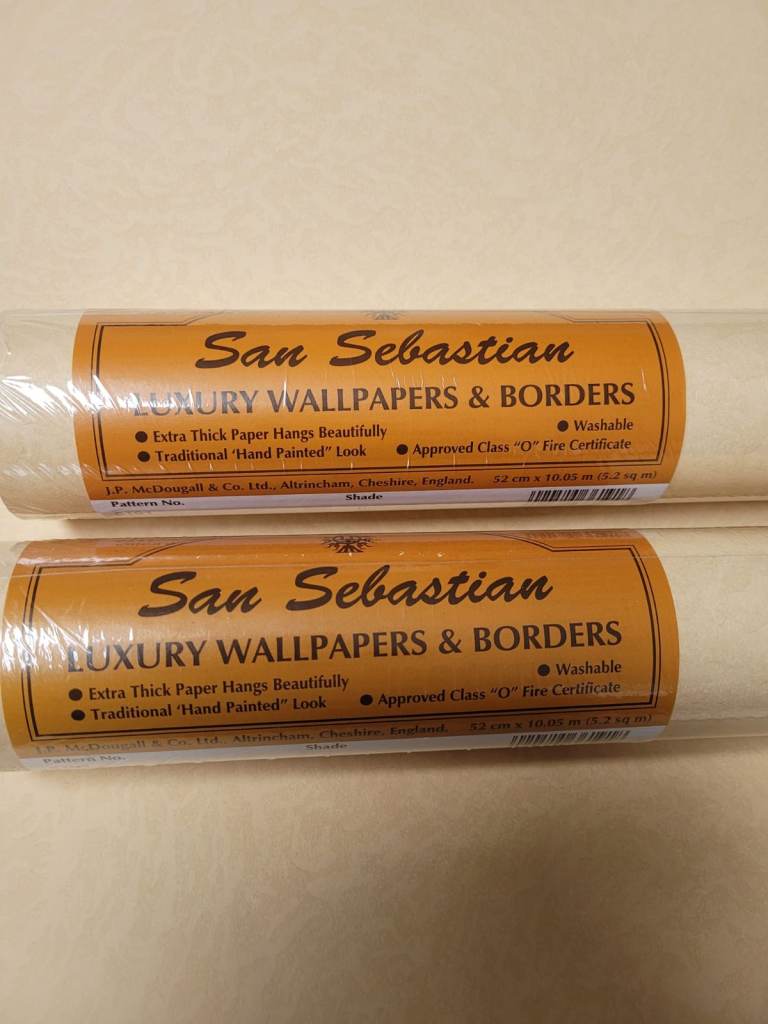 Wallpaper x 2 rolls (yellow)