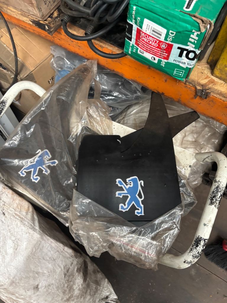 Peugeot mud flaps 