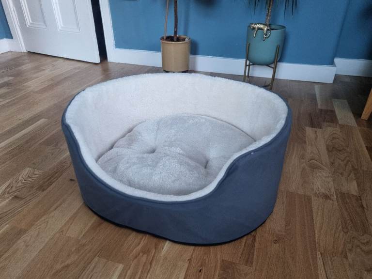 Cat/dog bed