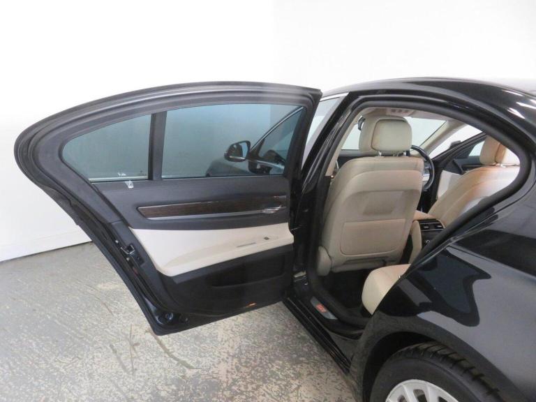 BMW 7 SERIES 3.0 730d SE Saloon Black Auto Diesel 2013