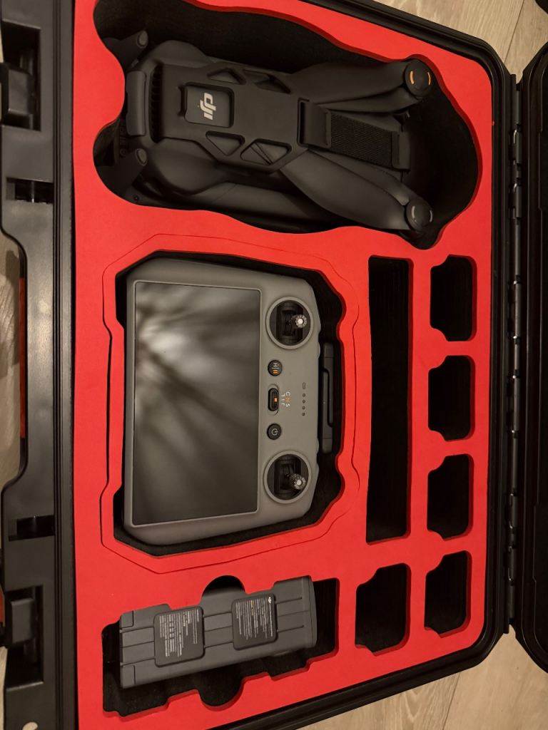 DJI Mavic 4 Drone with Controller rc2 and Hard Case