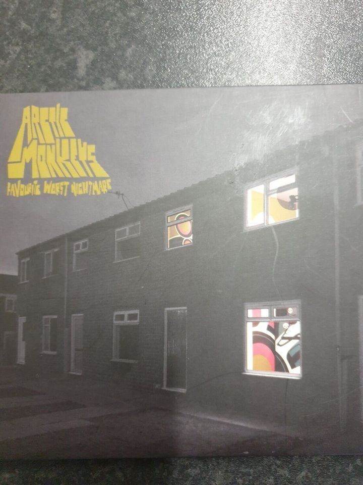 ARCTIC MONKEYS - FAVOURITE WORST NIGHTMARE - DOMINO.CD