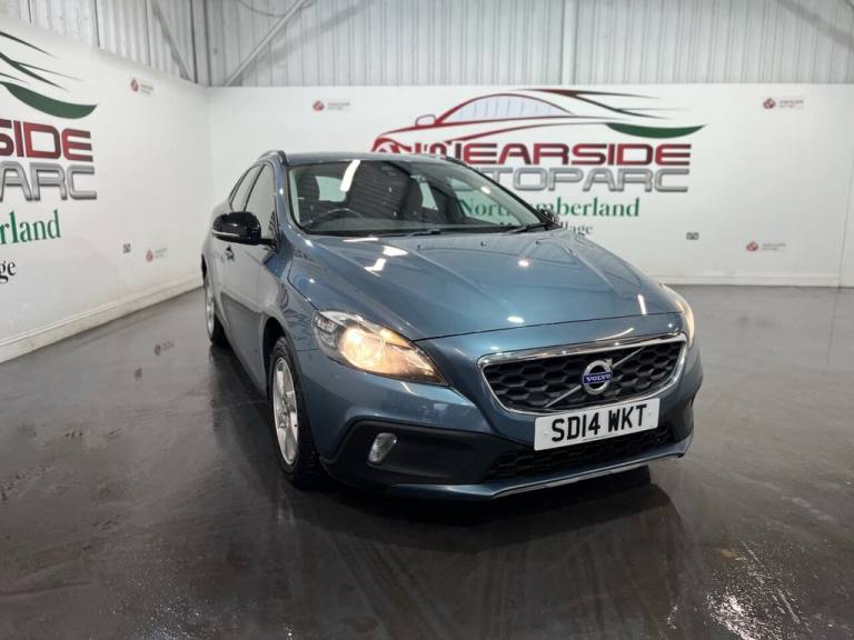 2014 Volvo V40 D2 Cross Country SE 5dr HATCHBACK DIESEL Manual