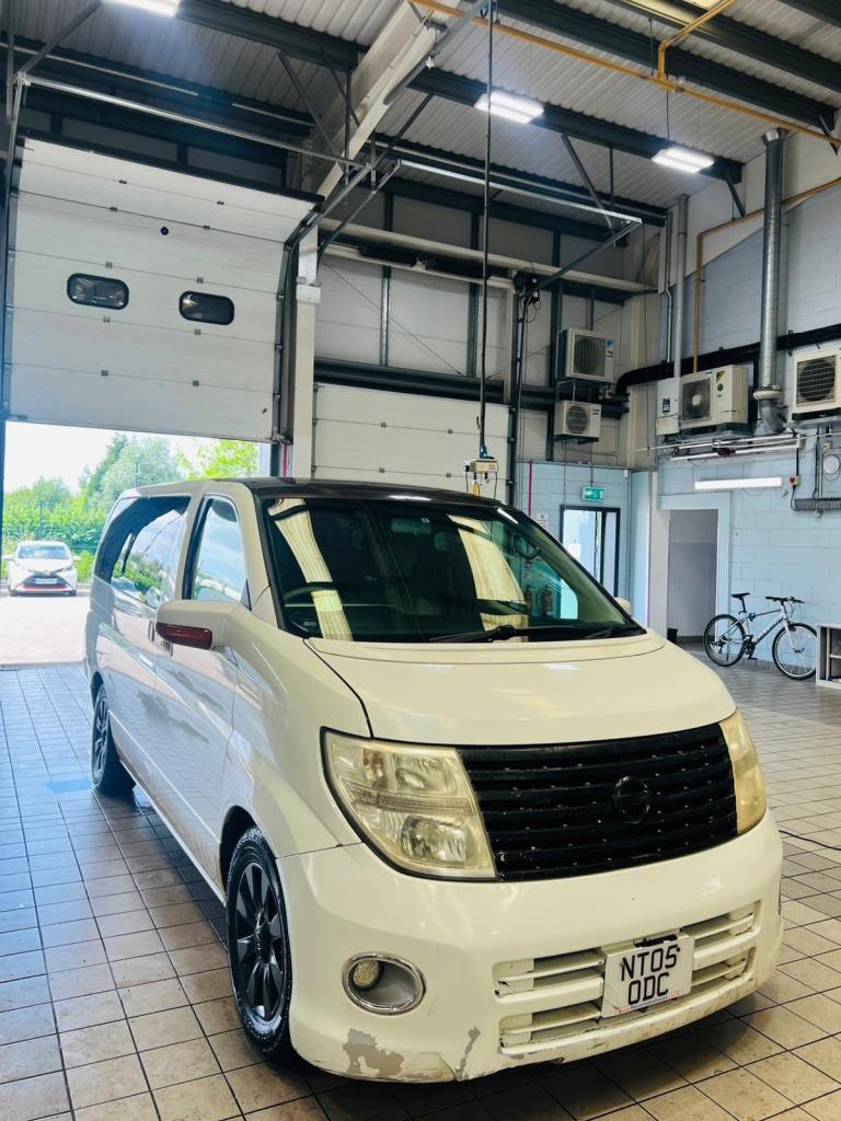 Nissan, 2005, 2490 (cc)