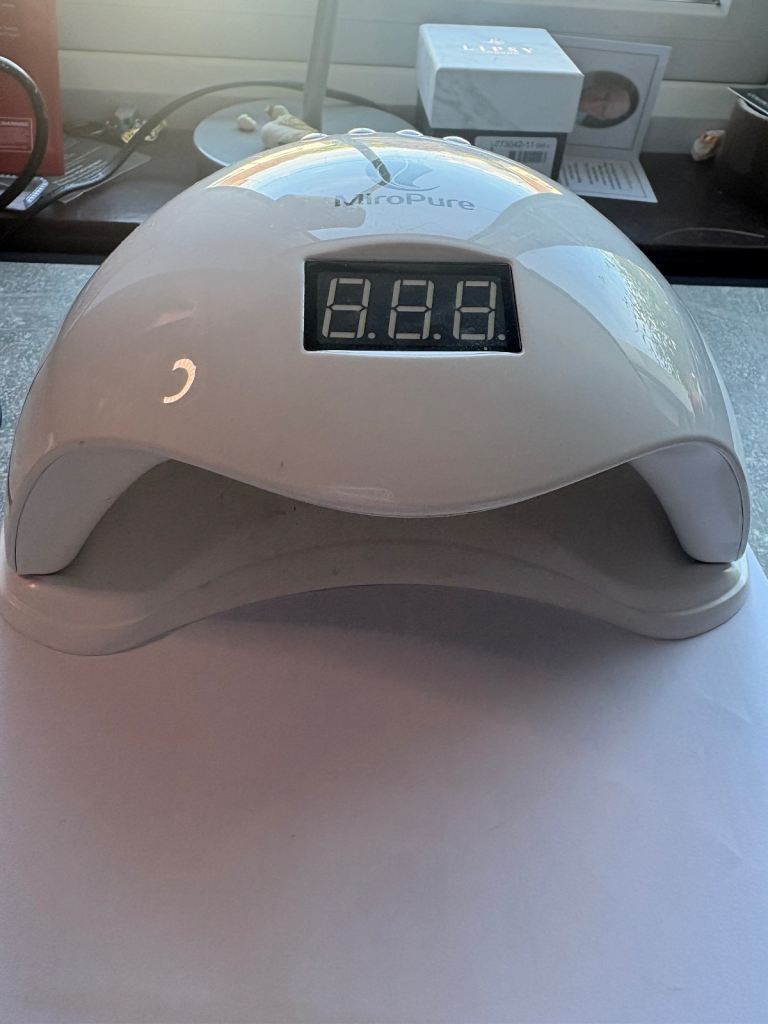 Nail lamp