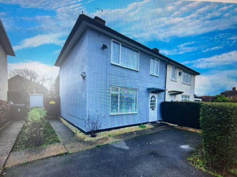 3-Bedroom Semi-Detached House for Rent — Drayton Road, Leicester