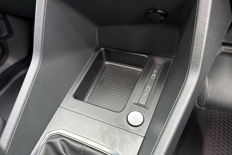 2025 Volkswagen Caddy Maxi C20 Caddy Cargo Commerce Maxi 102 PS 2.0 TDI 6sp Manual Van DIESEL Manual