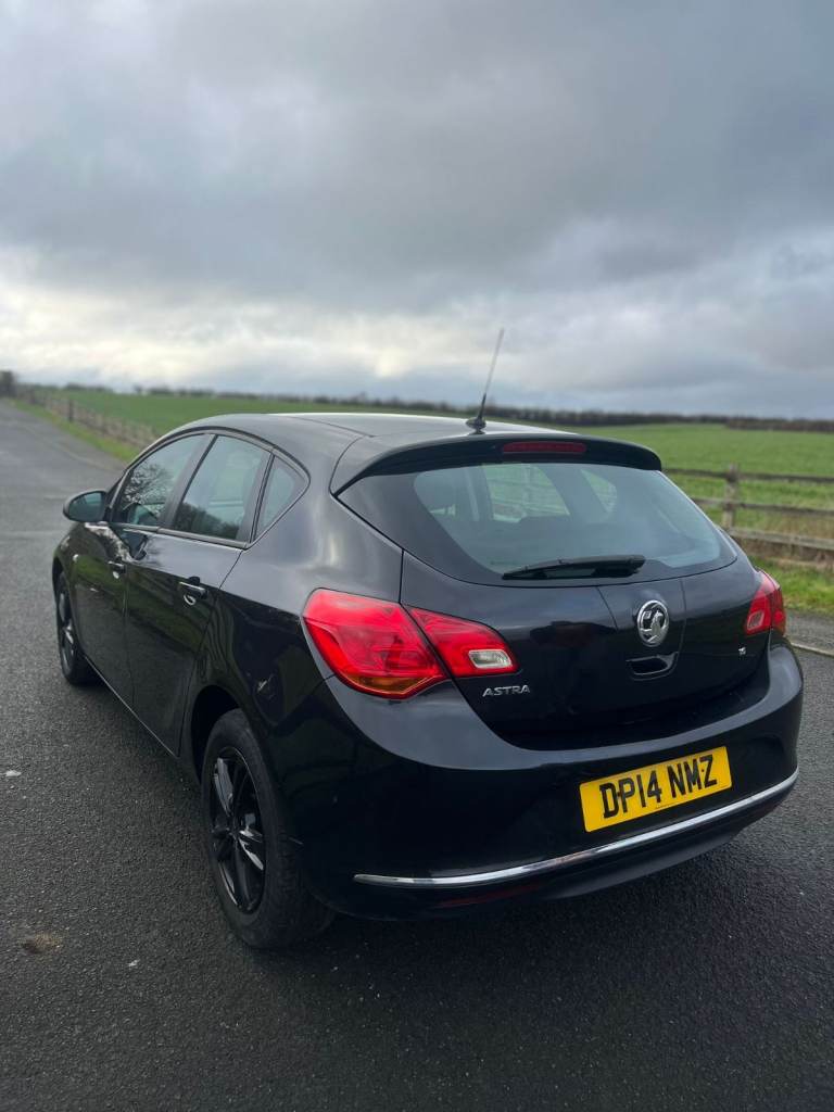 2014 Vauxhall Astra Design – 1.6 Petrol – Manual – 124K Miles 🚗