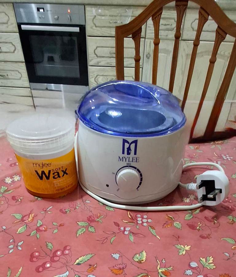 MYLEE Wax Heater with Soft Wax – Good Condition