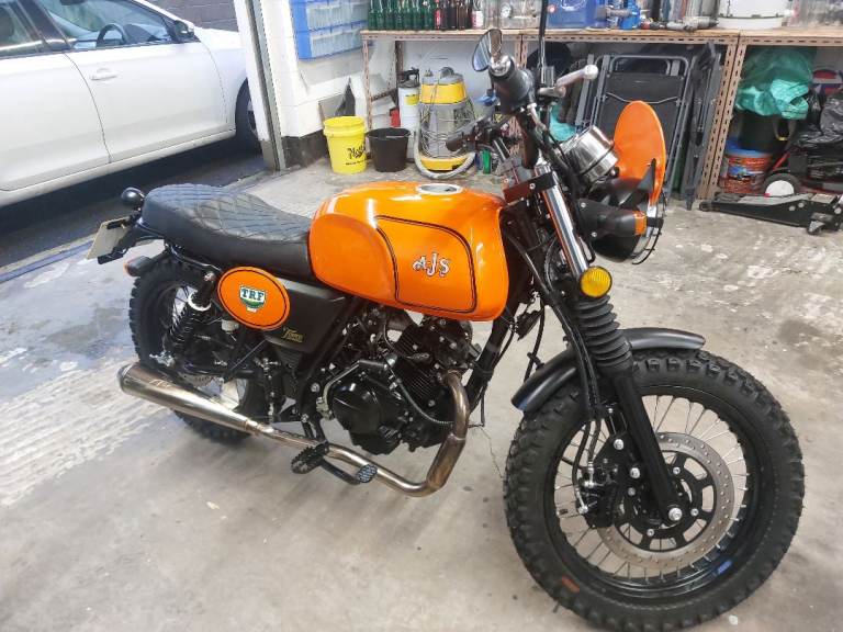 AJS, TEMPEST SCRAMBLER, 2025, 124 (cc)