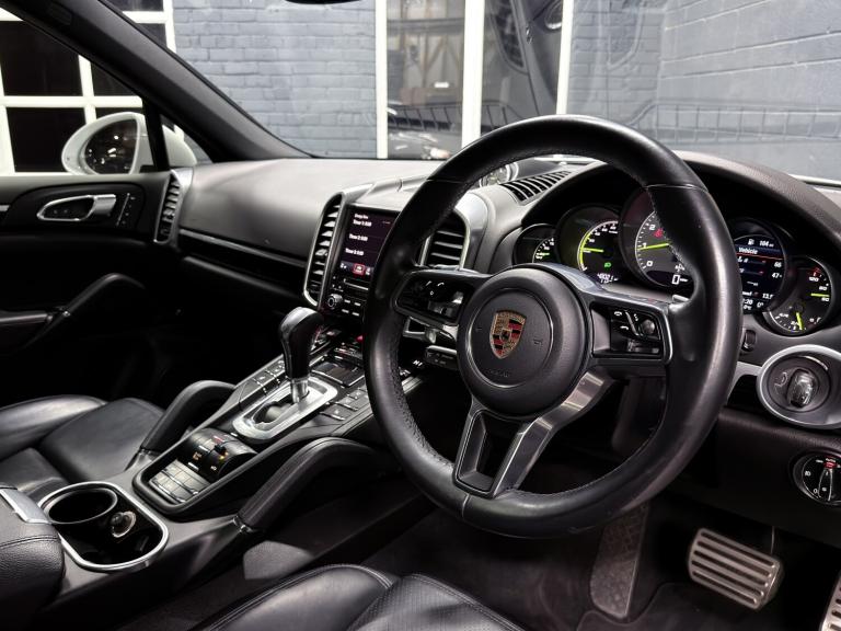 PORSCHE CAYENNE 3.0 V6 E-Hybrid S Platinum Edition 2017
