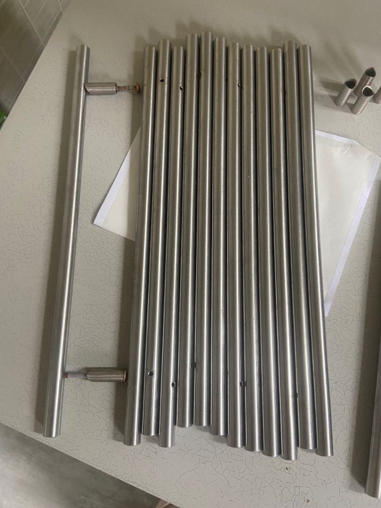 Kitchen unit handles