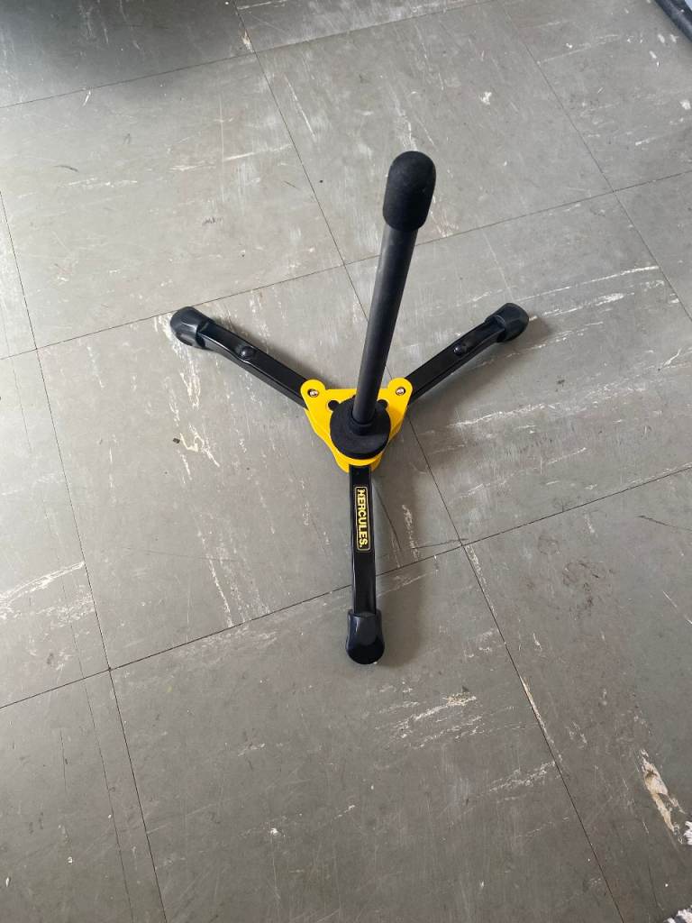 ALTO FLUTE STAND