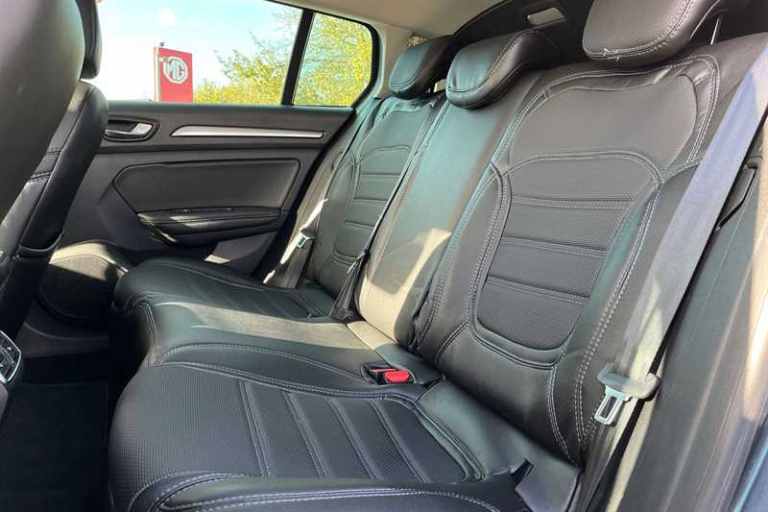 2022 Renault Megane 1.6 E-TECH PHEV 160 Iconic 5dr Auto ESTATE PETROL/ELECTRIC Automatic