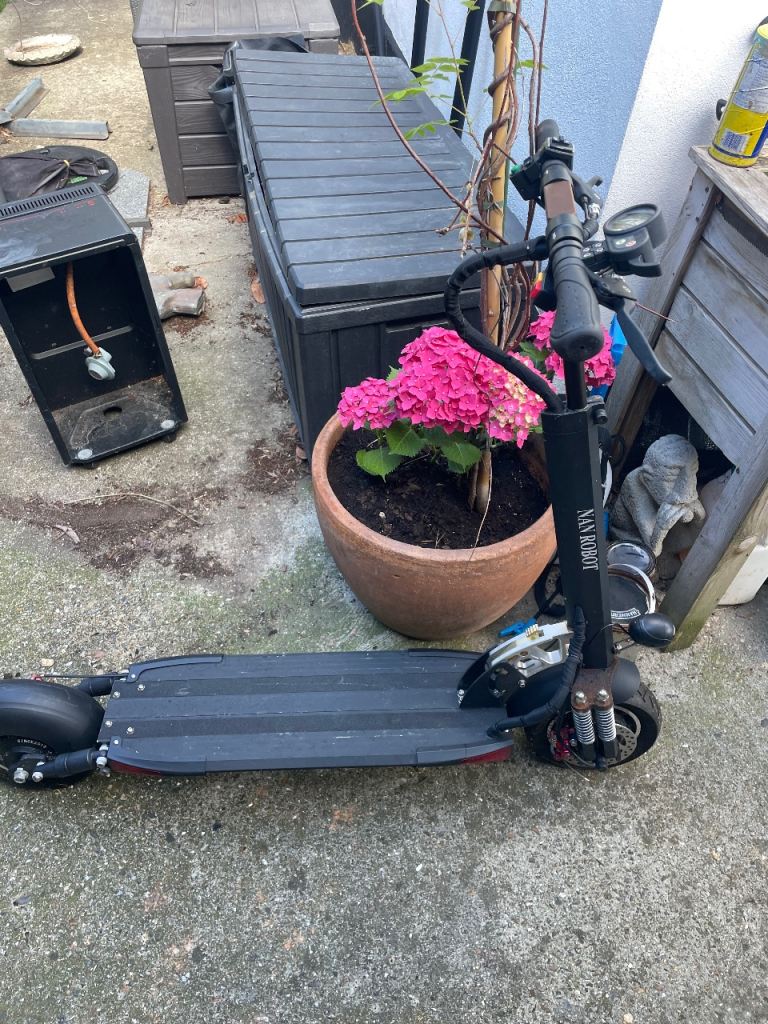 NAN ROBOT Electric Scooter – Black, Fair Condition
