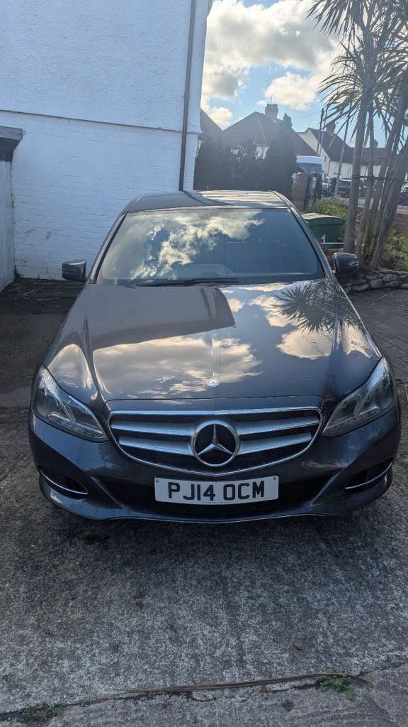 image for Mercedes-Benz, E CLASS, Saloon, 2014, automatic, 2143 (cc), 4 doors