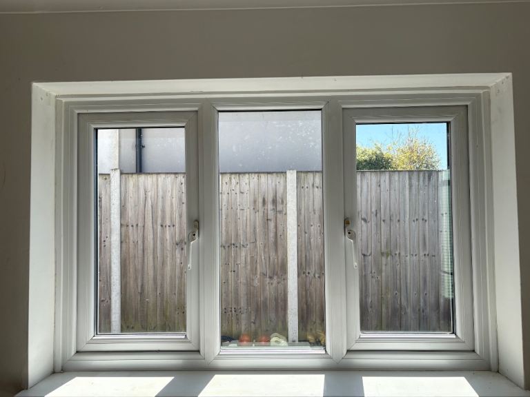 Double glazed window 