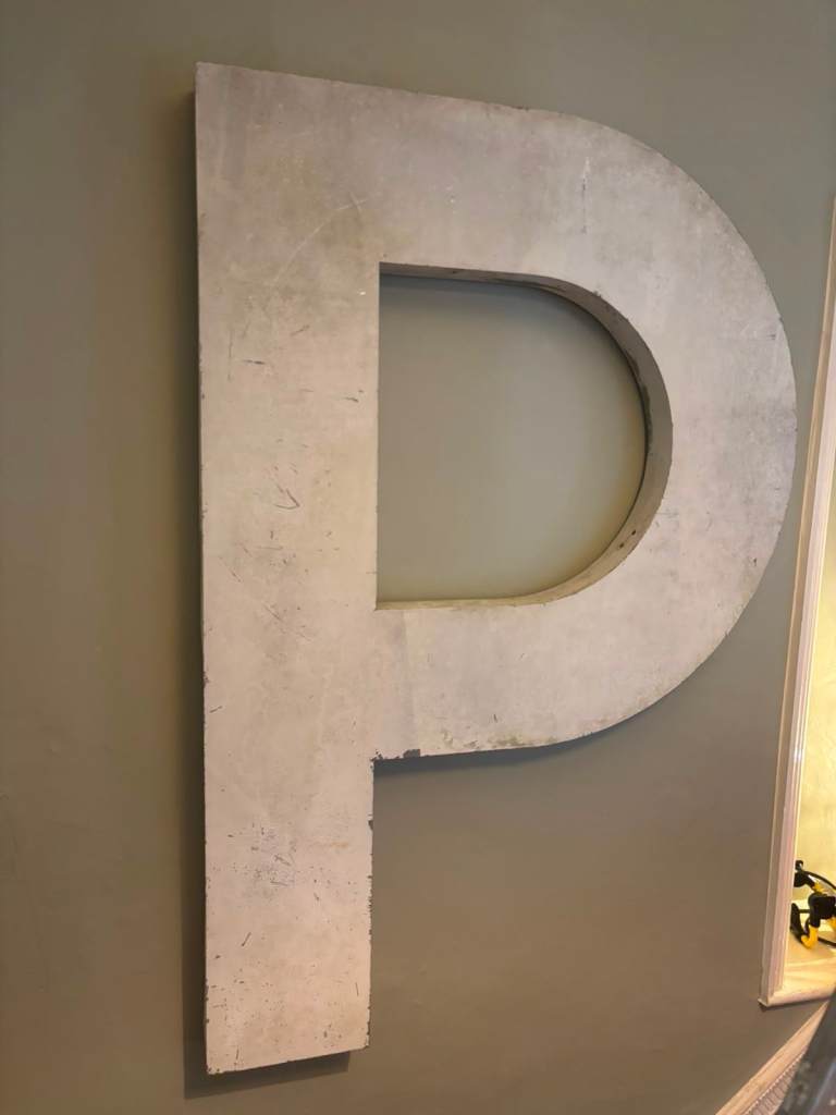 Large Metal Letter 'P' Wall Decor – Good Condition