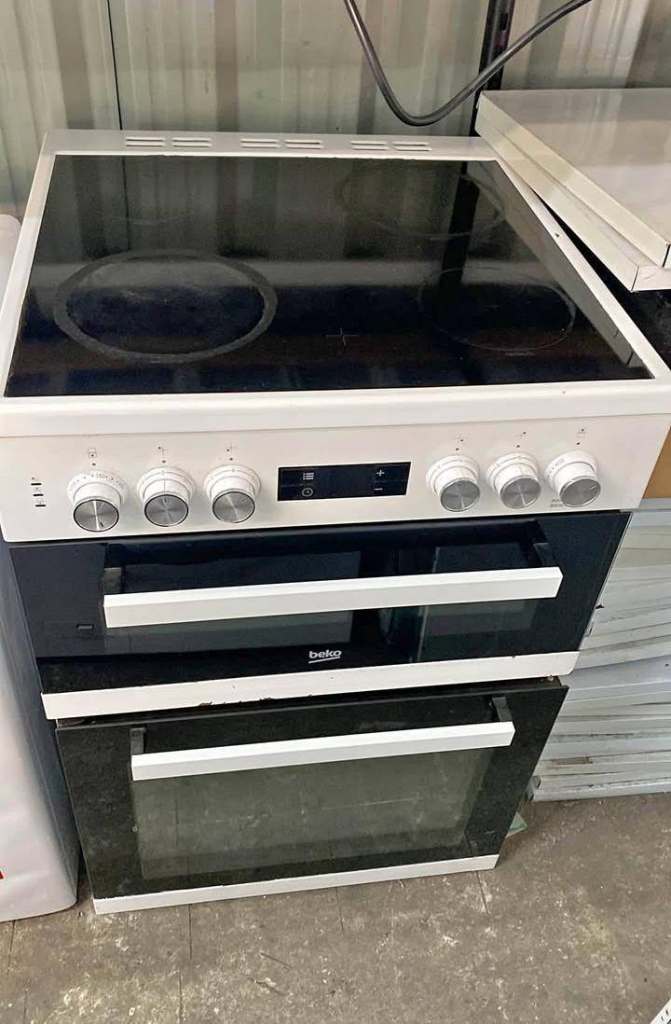 Electric cooker available for sale with cash on delivery £150