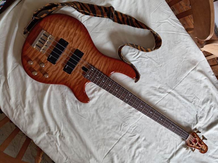 Yamaha active electric bass guitar BBG4A II