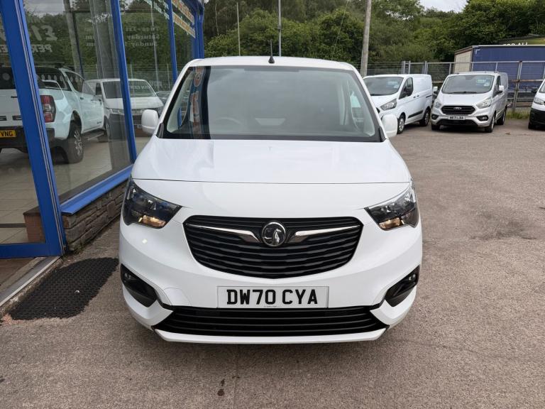 2021 Vauxhall Combo 2300 1.5 Turbo D 100ps H1 Sportive Van PANEL VAN DIESEL Manual