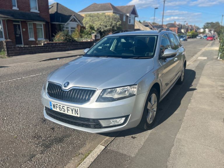 Skoda, OCTAVIA, Estate, 2015, Manual, 1598 (cc), 5 doors