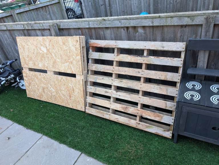 2 x Pallets - Free if you collect them