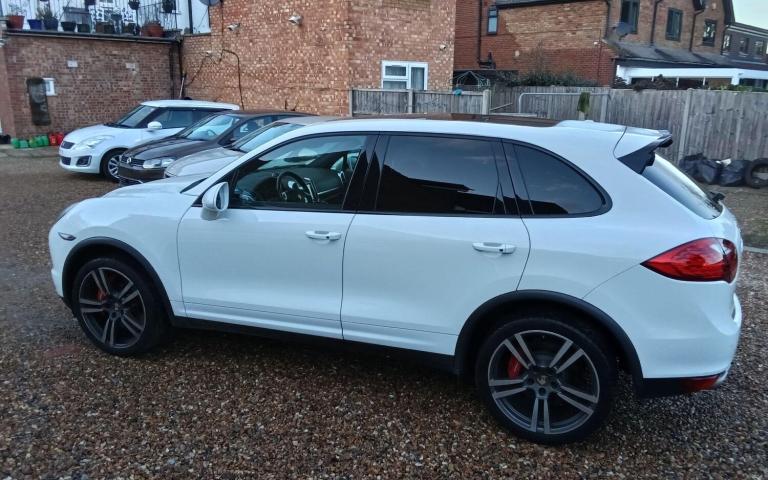  Porsche Cayenne 4.8T V8 Turbo SUV 5dr Petrol TiptronicS 4WD Euro 5 (s/s) (500 ps) Petrol Automatic