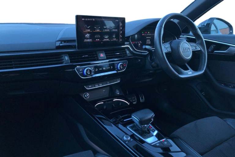 2019 Audi A4 35 TFSI Black Edition 5dr S Tronic Estate PETROL Automatic