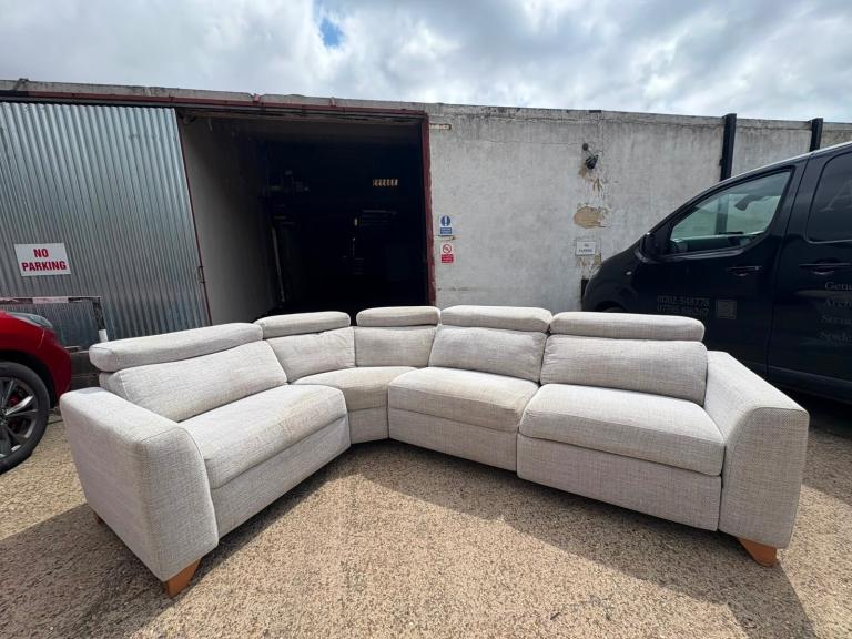 Hatfields light Beige corner sofa w/ electric recliner  DELIVERY AVAILABLE!