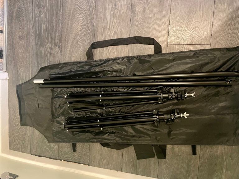 Backdrop frame & paper roll