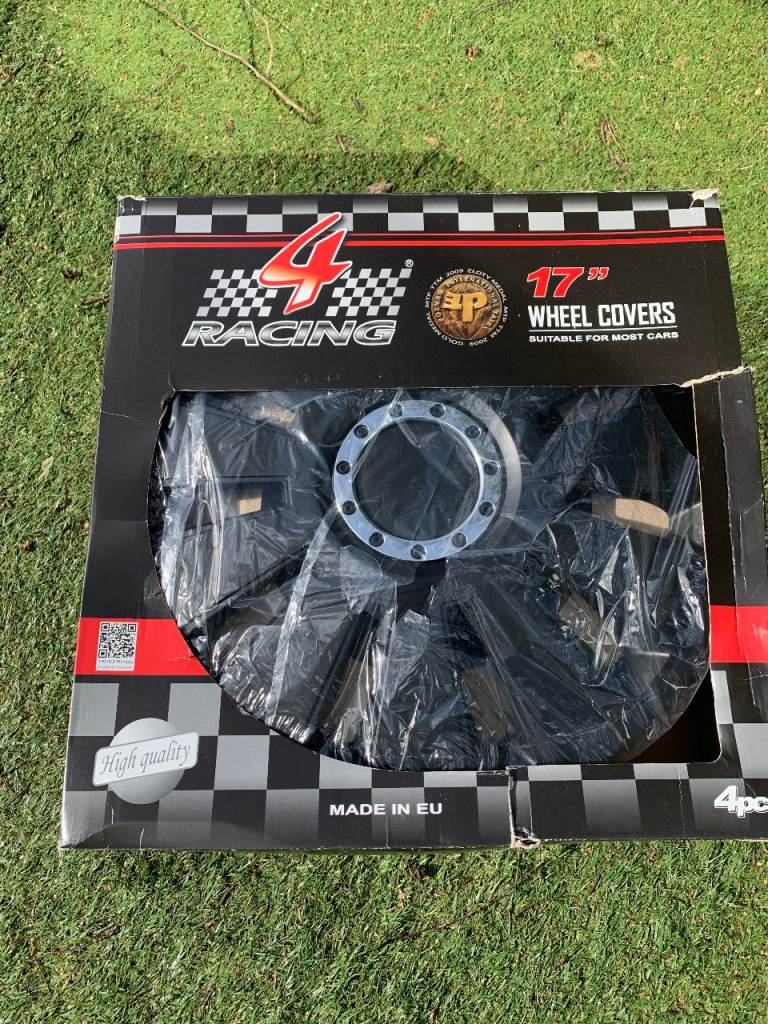 AutoStyle Set of 4 wheel covers Silverstone Pro 17-inch black