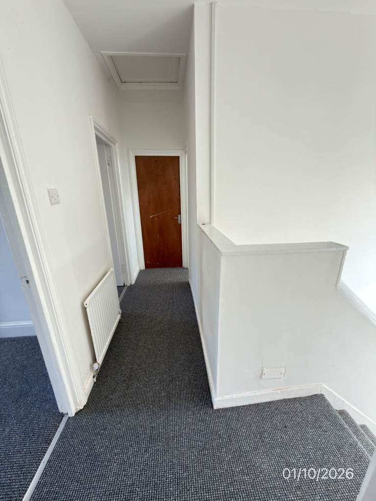 2 Bed Flat, Elgin Road, IG3
