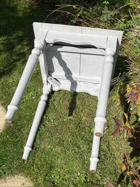 Square table
