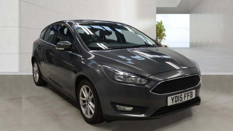 2015 Ford Focus 1.0T EcoBoost Zetec Euro 6 (s/s) 5dr HATCHBACK Petrol Manual